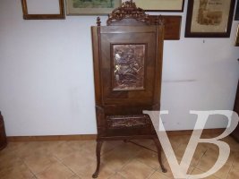 Mebel antyczny
